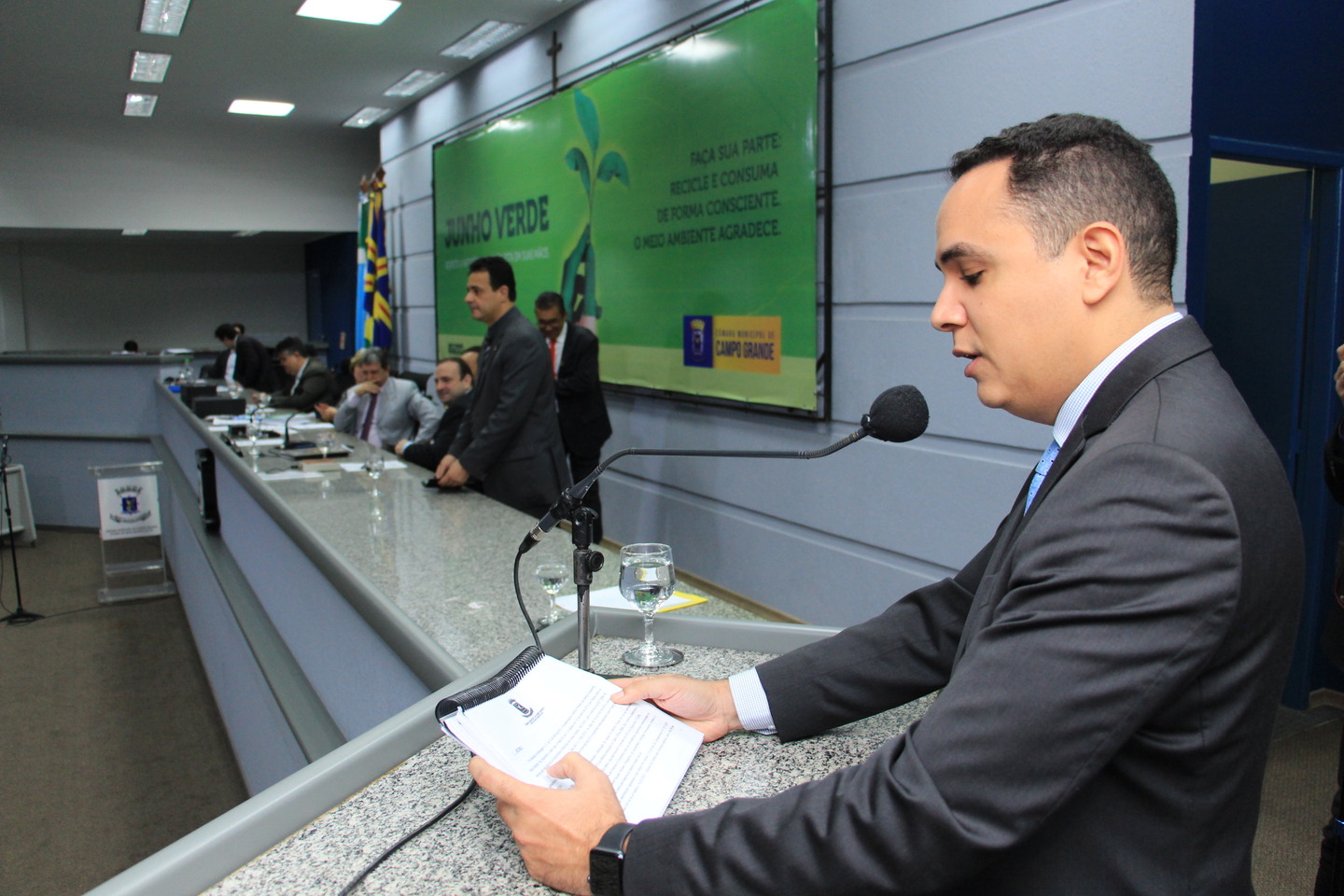 Relator Odilon de Oliveira (PDT) foi elogiado pelos colegas pelo texto final apresentado nesta manhã - Izaías Medeiras/Câmara Municipal