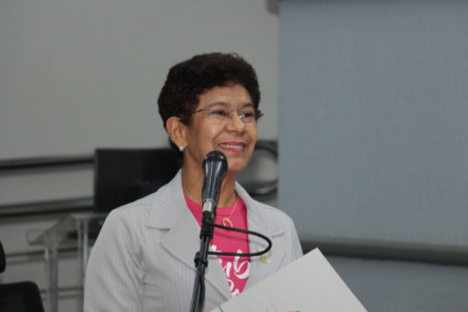 Vereadora Enfermeira Cida apresentou argumentação para derrubada do veto do prefeito e conseguiu o apoio de 10 colegas - Izaías Medeiras/Câmara Municipal