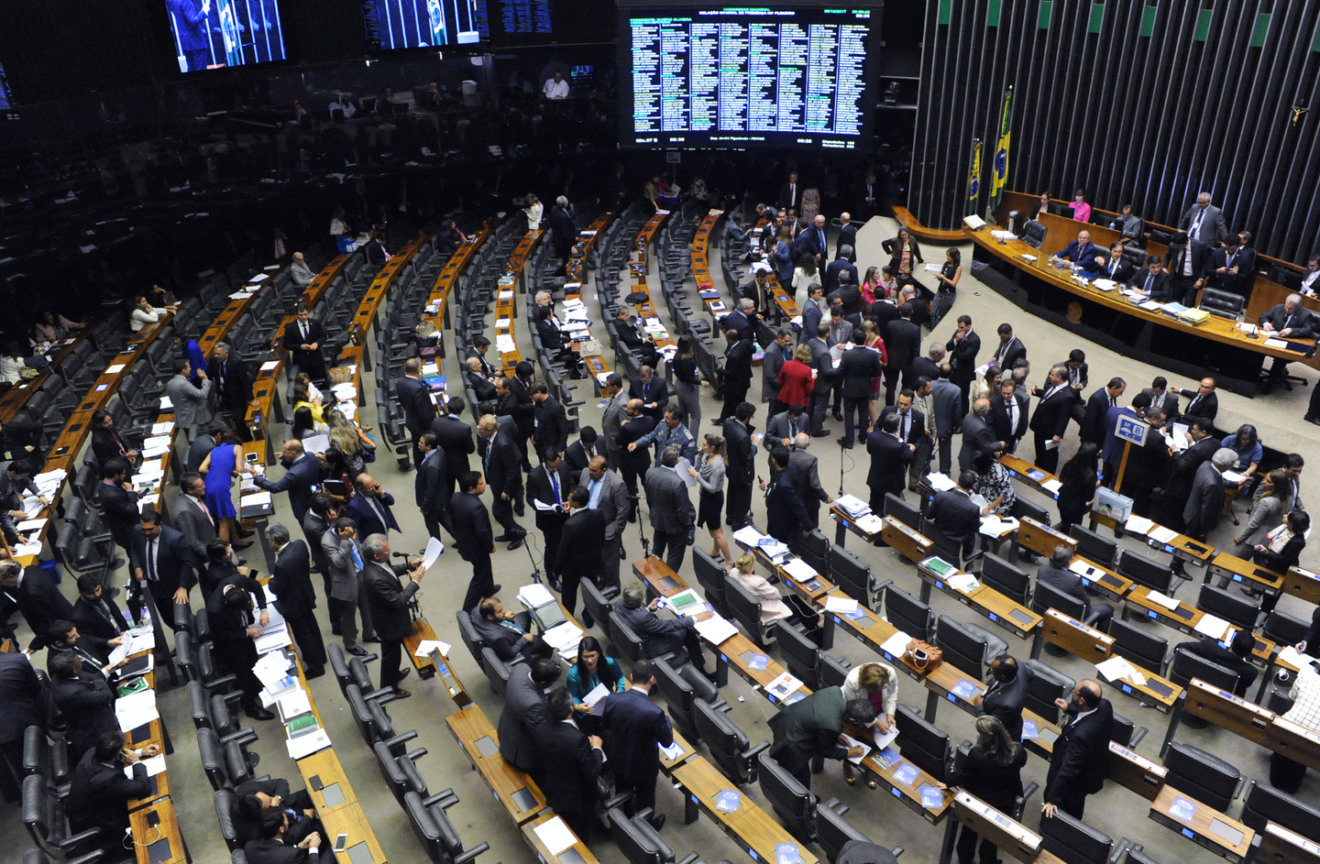Deputados de MS divergem sobre a possível comemoração de 31 de março