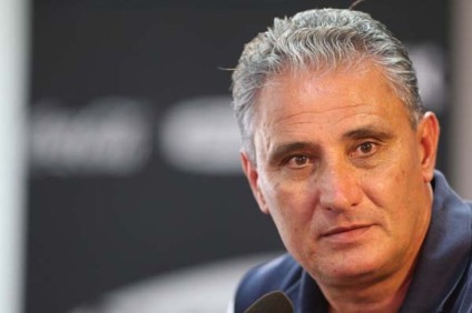 Além de Tite, o goleiro Cássio; o zagueiro Gil; e os meias Elias, Renato Augusto e Jadson foram listados - Corinthians.com
