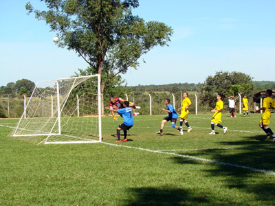 Fazenda Água Limpa goleou os Avulsos por 5 a 2 no último jogo do dia - Fazenda Água Limpa goleou os Avulsos por 5 a 2 no último jogo do dia -