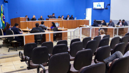 Na sessão desta terça-feira os vereadores derrubaram os cinco vetos integrais do Poder Executivo - Divulgação/Cmtls