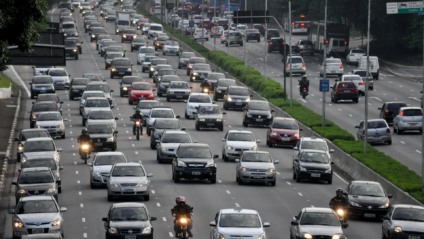 Imposto sobre Propriedade de Veículo Automotor (IPVA) e o Seguro Obrigatório (DPVAT) são as primeiras taxas a serem pagas  - Ilustração