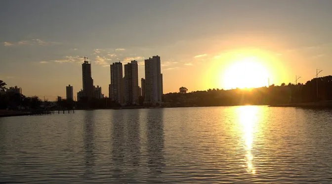 Segundo com o Cemtec, em Campo Grande o termômetro pode alcançar a máxima de 35 graus