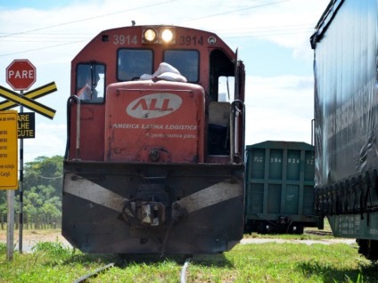 Empresa continua fazendo trecho de Três Lagoas a Bauru, transportando somente celulose - Arquivo