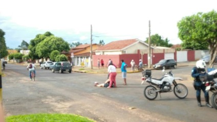 Acidente aconteceu na Avenida Capitão Olyntho Mancini, no Jardim Alvorada  - Claudio Junior/TVC