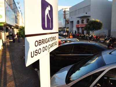 O idoso deve estar com a carteirinha em dia para ter direito ao estacionamento -