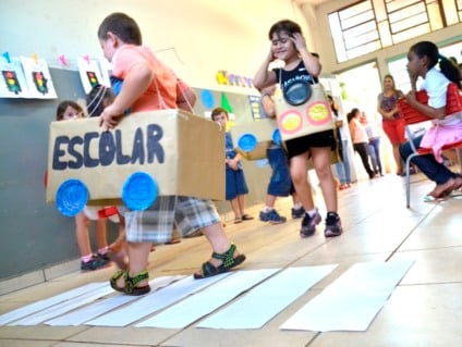 Projeto tem finalidade de alertar e educar as pessoas para o trânsito em escolas municipais - Divulgação