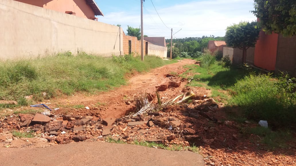 Moradores estão utilizado rotas alternativas para transitarem no bairro - Alex Santos