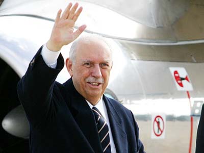 Alencar havia sido internado em ?condições críticas? na UTI -