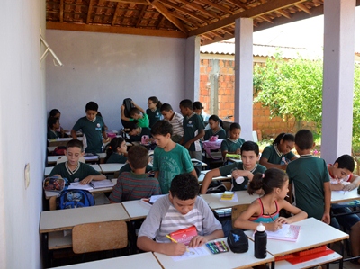 Lavanderia transforma-se em sala de aula -