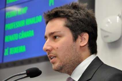 João Henrique apresentou proposta para alterar a lei que institui o calendário oficial do Estado - Luciana Nassar/ALMS