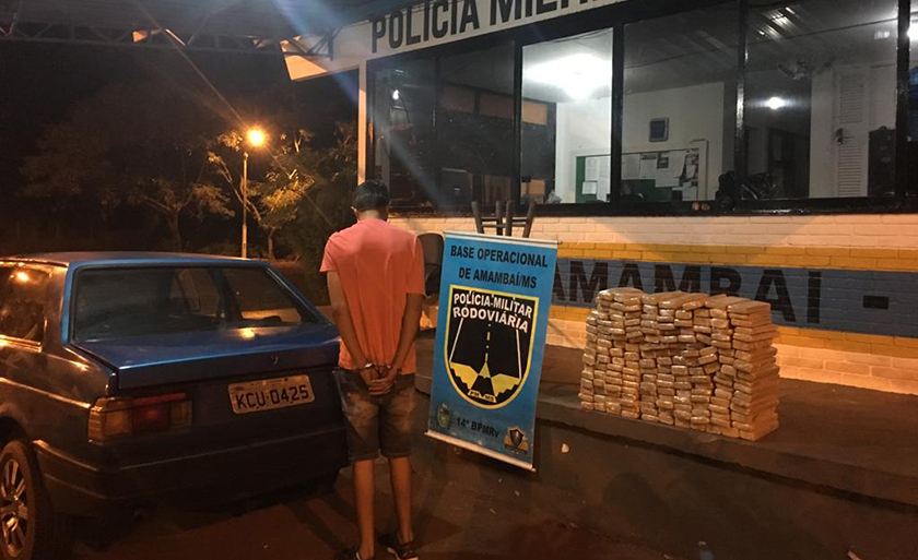 Suspeito foi levado junto com o carro e as drogas para a Delegacia de Polícia de Amambai - Imagem cedida