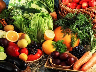 Frutas e verduras estão entre os alimentos saudáveis -