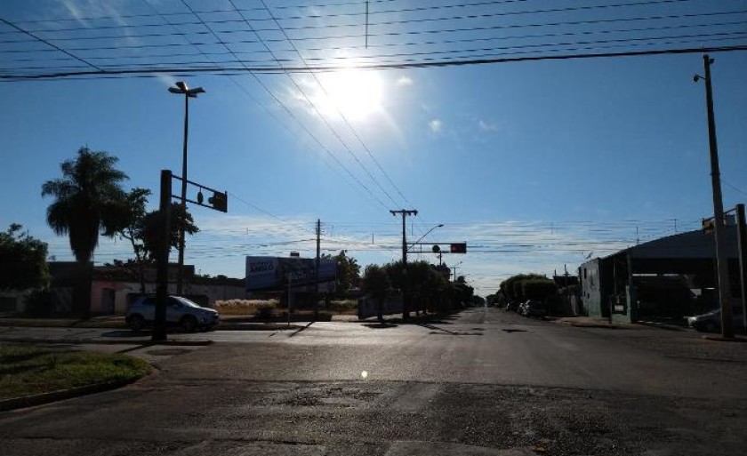 Com forte massa de ar quente, as indicações para a semana é se hidratar e usar protetor solar - Arquivo/JPNews Com forte massa de ar quente, as indicações para a semana é se hidratar e usar protetor solar - Arquivo/JPNews