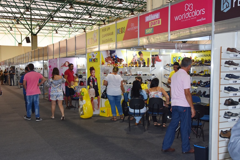 Feira atrai fabricantes e varejistas de calçados, couros e acessórios; evento de 2018 faturou R$ 15 milhões - Imagem cedida