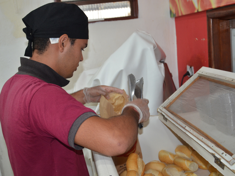 Pão francês ficará mais caro, mas aumento ainda é analisado - Claudio Pereira/JP