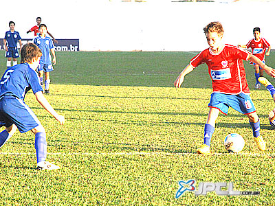 Time do Los Angeles (dir.) levou a melhor ontem no Madrugadão - Time do Los Angeles (dir.) levou a melhor ontem no Madrugadão -