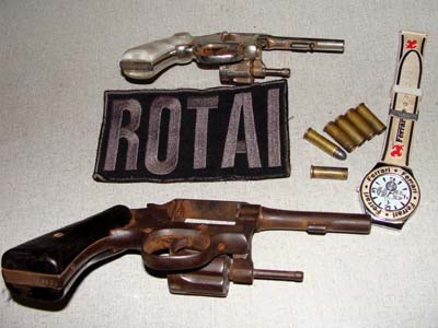 Armas e munições apreendidas com Fabiano - Armas e munições apreendidas com Fabiano -
