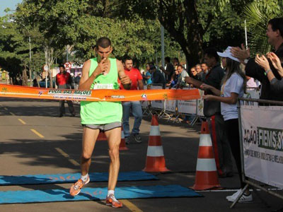Marcelino Régis cruza linha de chegada em 1º lugar -