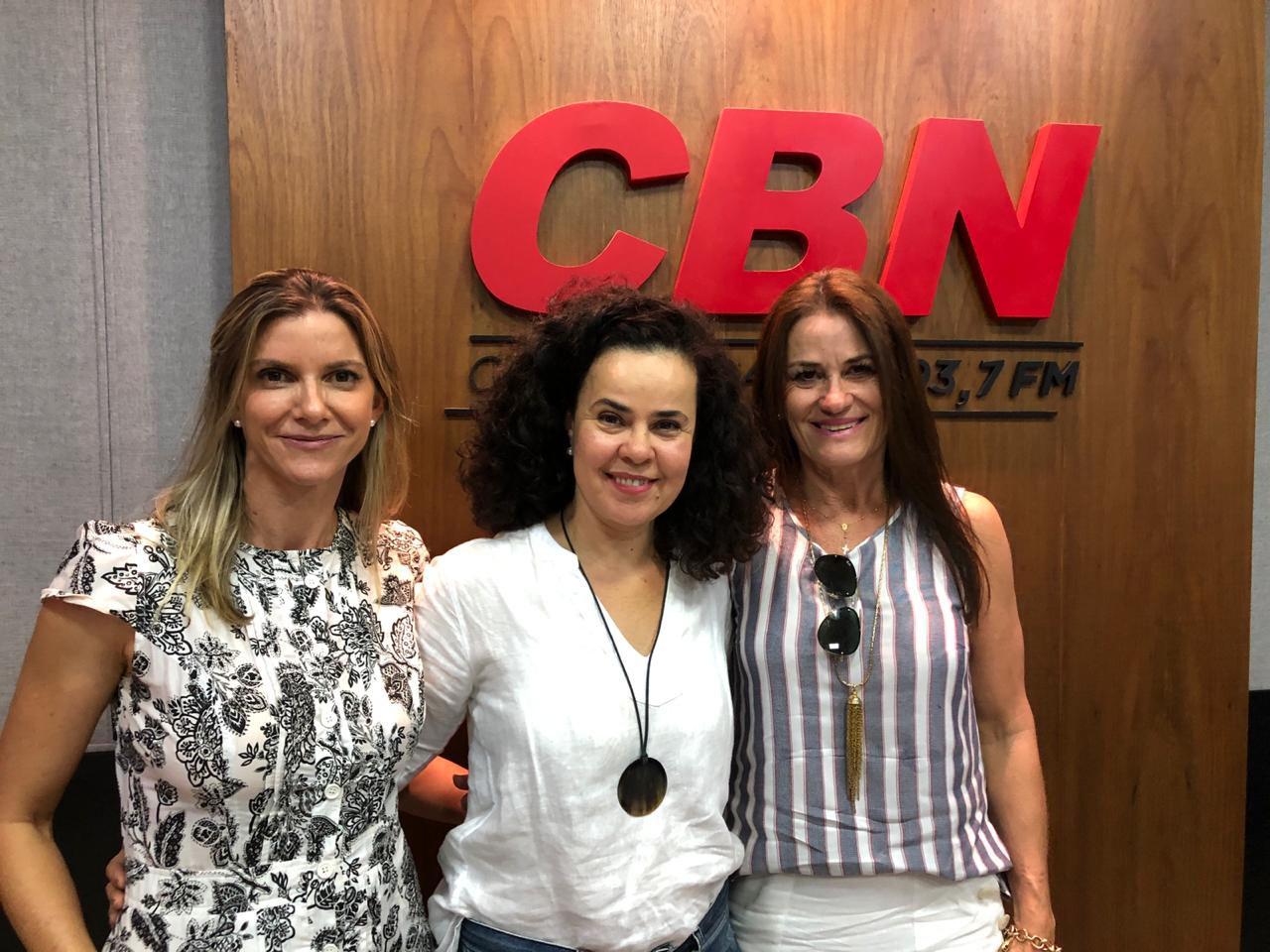 Luciane Mamoré e as arquitetas e urbanista Christine Zeni e Letícia Fornari - foto: CBN Campo Grande