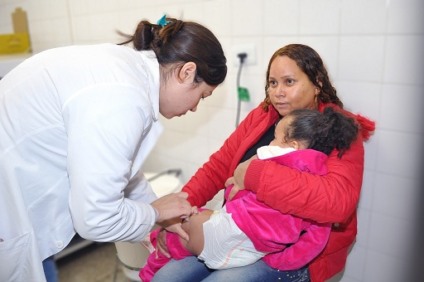 Crianças até cinco anos receberão vacinas até 30 de junho - Arquivo/EBC Crianças até cinco anos receberão vacinas até 30 de junho - Arquivo/EBC