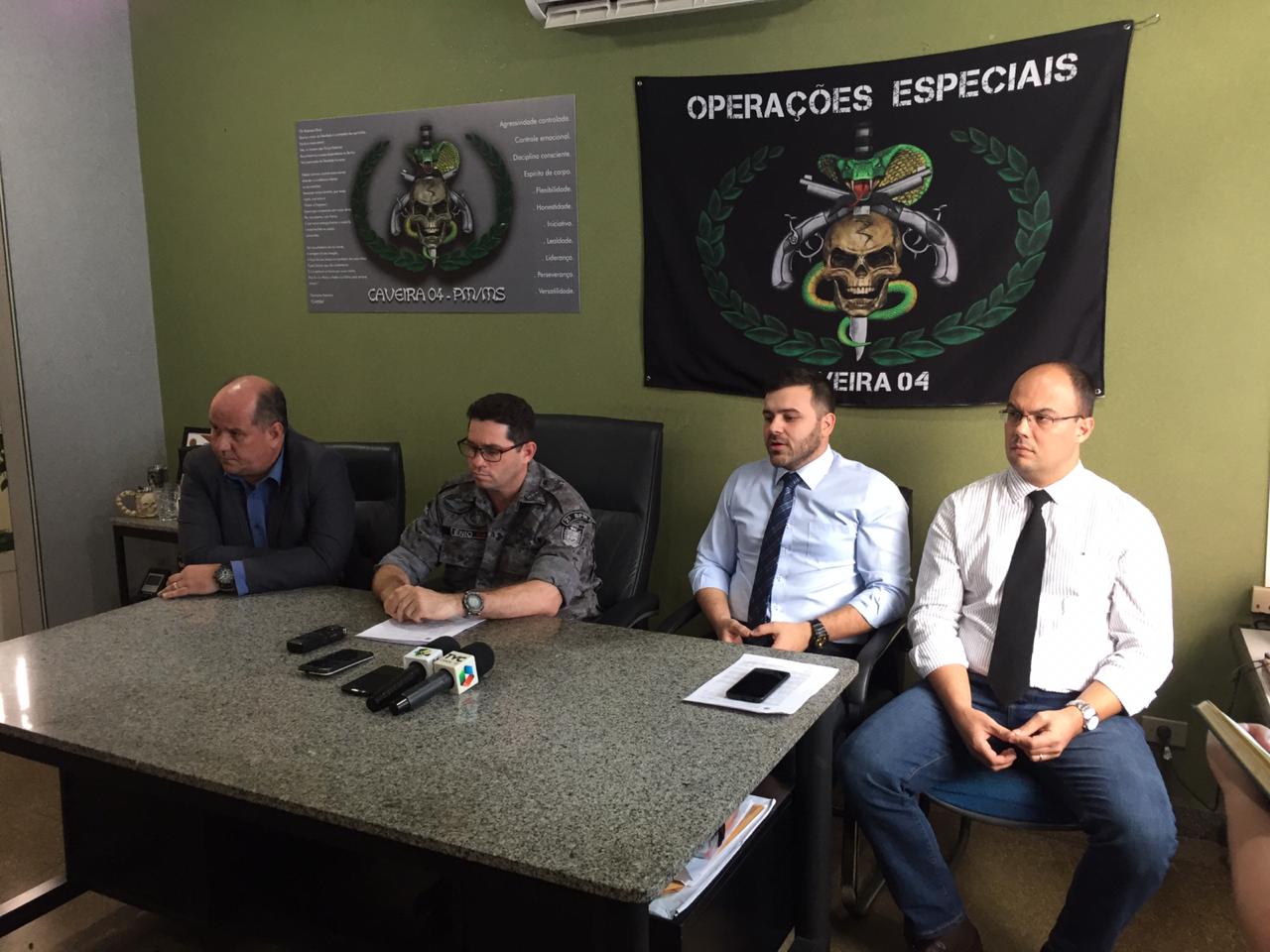 Delegados e o comando da PM durante entrevista nesta quarta - Marcelo Marcos/JPNews Delegados e o comando da PM durante entrevista nesta quarta - Marcelo Marcos/JPNews