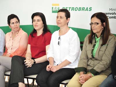Márcia Moura, Simone Tebet, ministra Tereza Campello e diretora da Petrobras Graça Foster -