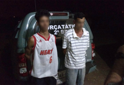 Dupla foi detida logo após o furto, nas proximidades da loja - Divulgação