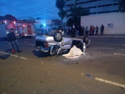 Desde as 5h30 da manhã, trabalha-se com duas hipóteses para explicar o acidente. - Foto: Divulgação