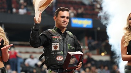  - Bullstockmedia.com
