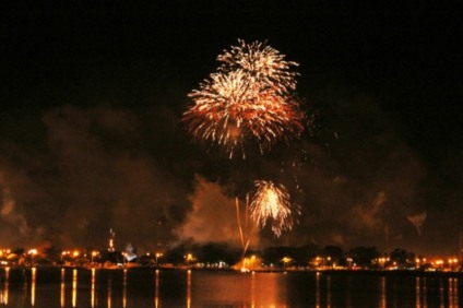Queima de fogos na Lagoa Maior tem sido tradição há alguns anos  - Arquivo