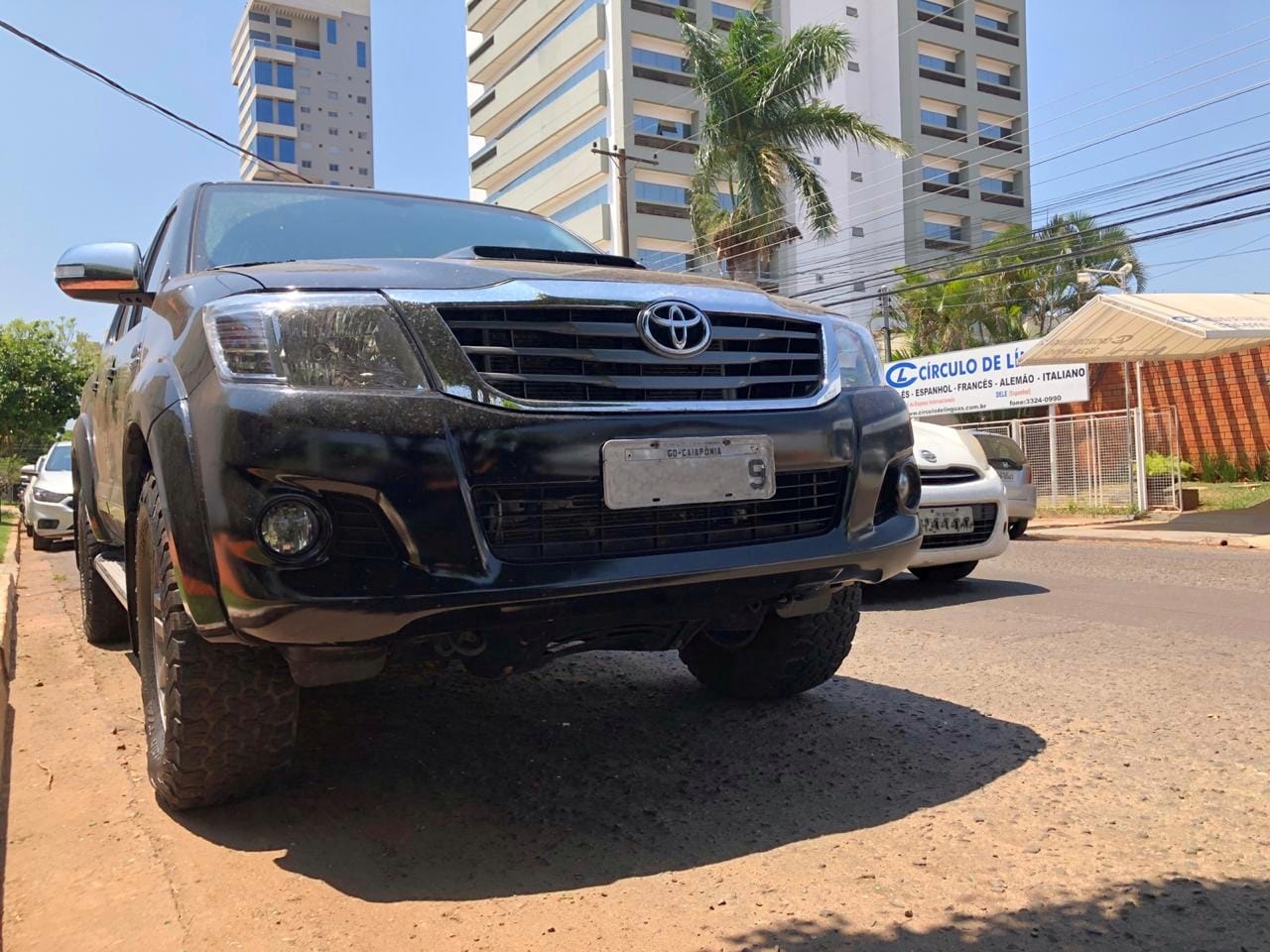 O motorista que for flagrado dirigindo veículo não licenciado comete infração gravíssima, que prevê aplicação de multa, sete pontos carteira e ainda apreensão do veículo - Isabelly Melo