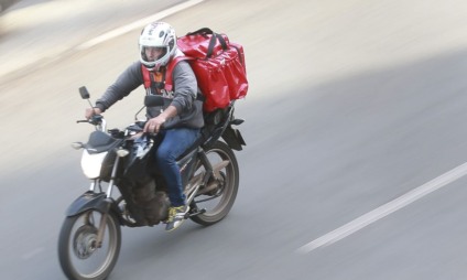 Live vai debater a nova rotina de trabalho dos motoentregadores - Google