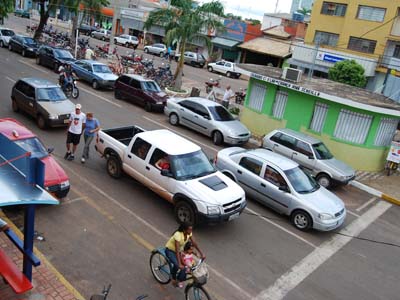 Departamento de Trânsito estuda mudanças para melhorar o tráfego na área central -