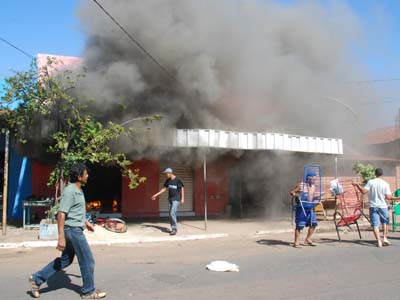 Um curto circuito causou o incêndio -