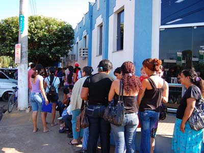 Famílias continuam esperando a construção de mais casas populares -