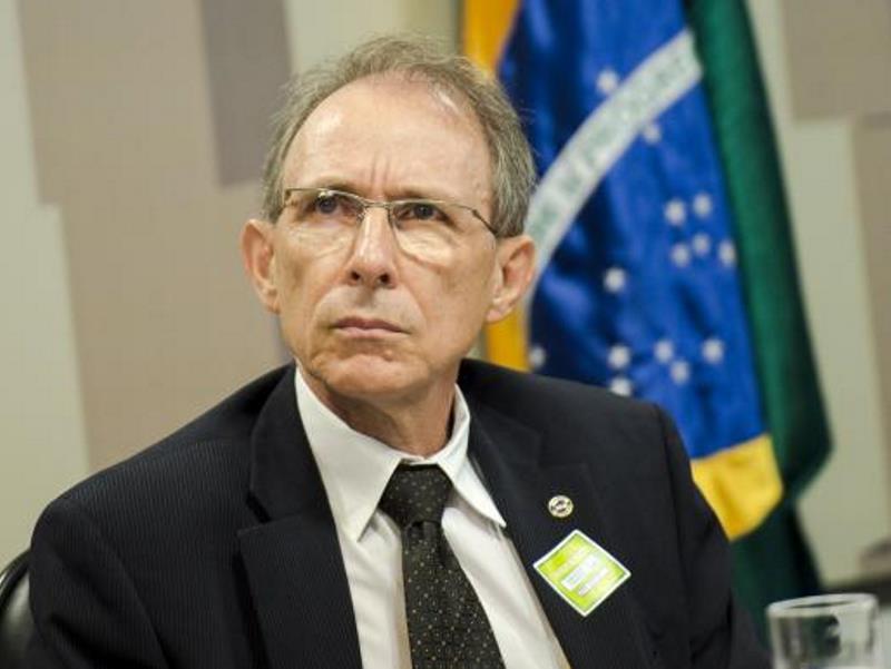 O secretário de Serviços de Comunicação Eletrônica do Ministério das Comunicações, Roberto Pinto Martins, durante o seminário Migração das Rádios AM para FM - Marcelo Camargo/Agência Brasil O secretário de Serviços de Comunicação Eletrônica do Ministério das Comunicações, Roberto Pinto Martins, durante o seminário Migração das Rádios AM para FM - Marcelo Camargo/Agência Brasil