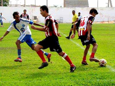 Tiradentes e Comercial (listrado) decidem o título na primeira divisão - Tiradentes e Comercial (listrado) decidem o título na primeira divisão -
