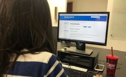 A entrega do documento para quem perdeu o prazo da declaração começou nesta quinta-feira (02). - Foto: Luciene Arakaki A entrega do documento para quem perdeu o prazo da declaração começou nesta quinta-feira (02). - Foto: Luciene Arakaki