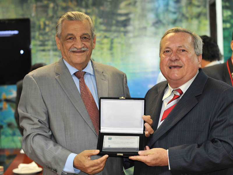 Jornalista Luiz Corrêa da Silveira Filho e o desembargador Joenildo Souza Chaves - Divulgação Jornalista Luiz Corrêa da Silveira Filho e o desembargador Joenildo Souza Chaves - Divulgação