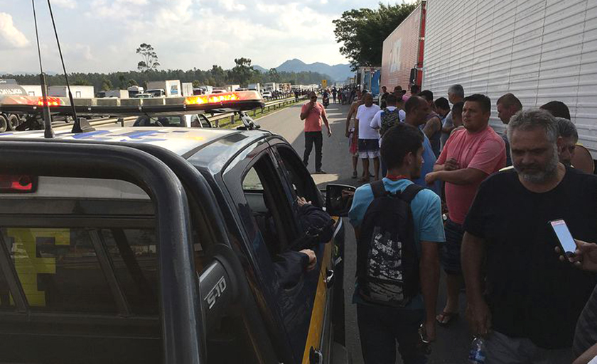 Caminhoneiros protestam na Rodovia Presidente Dutra - Cristina Indio do Brasil/Arquivo Agência Brasil