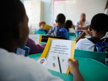 A lista detalha o número de matrículas na educação básica das redes pública estadual e municipal de ensino - Tânia Rêgo/Agência Brasil