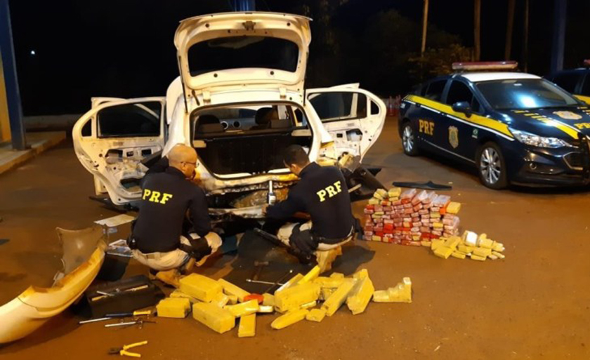 Policiais encontraram no veículo onde encontraram 153 kg de maconha - Imagem cedida