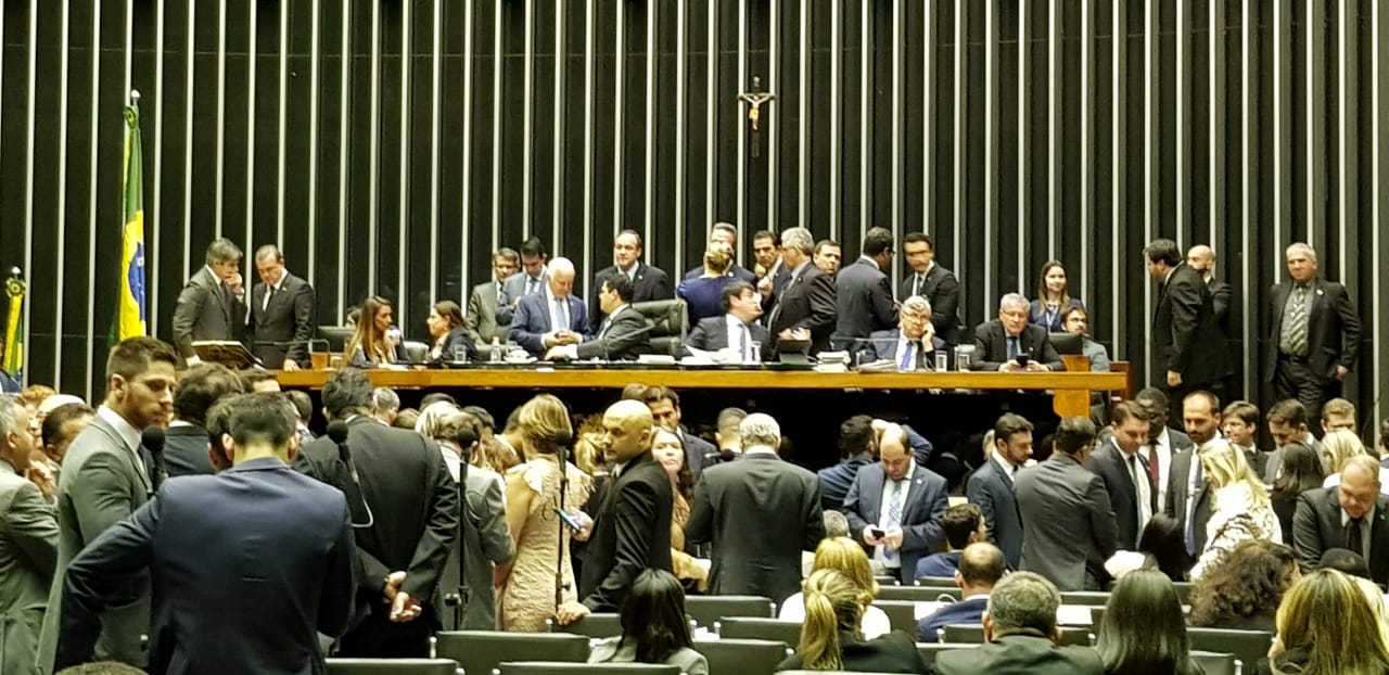 Se não fosse aprovado, o governo teria dificuldade para manter o pagamento de programas como o Bolsa Família já neste mês - Foto: Márcia Paravizzi/CBN