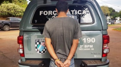 O material foi apreendido e suposto traficante foi preso em flagrante - Imagem cedida