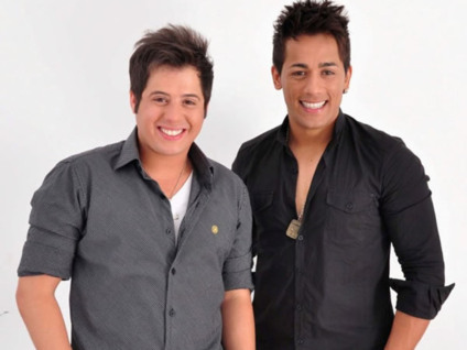 Cantores que iniciaram a carreira em um programa de televisão, em 2004, estarão no megashow - Divulgação