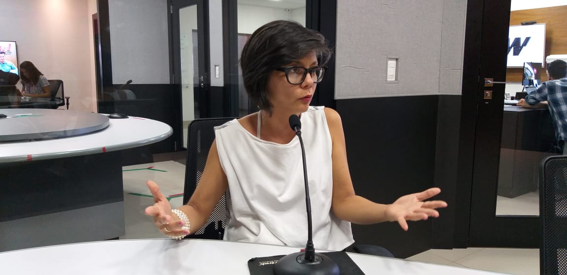 A publicitária Melissa Tamaciro é uma das colunistas da rádio CBN Campo Grande - Isabelly Melo