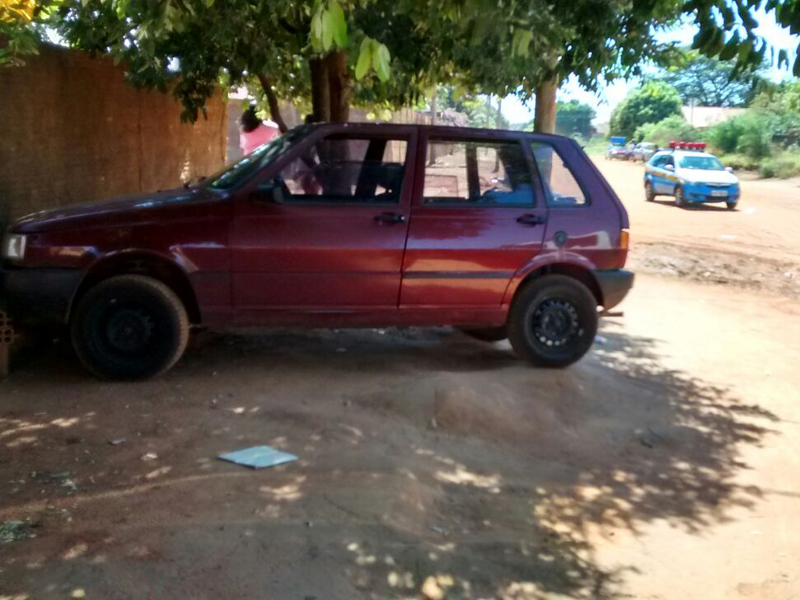 Veículo foi localizado abandonado, com as portas abertas - Divulgação