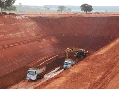 Deguti informou que continua em andamento as obras do viaduto na BR-158, próximo ao presídio -